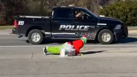 WATCH: Grinch get busted while Blind Andy was out Laneuvilles