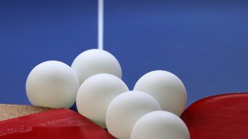 World Record For Most Ping Pong Balls Caught With A Shaving-Cream Covered Head Is Broken